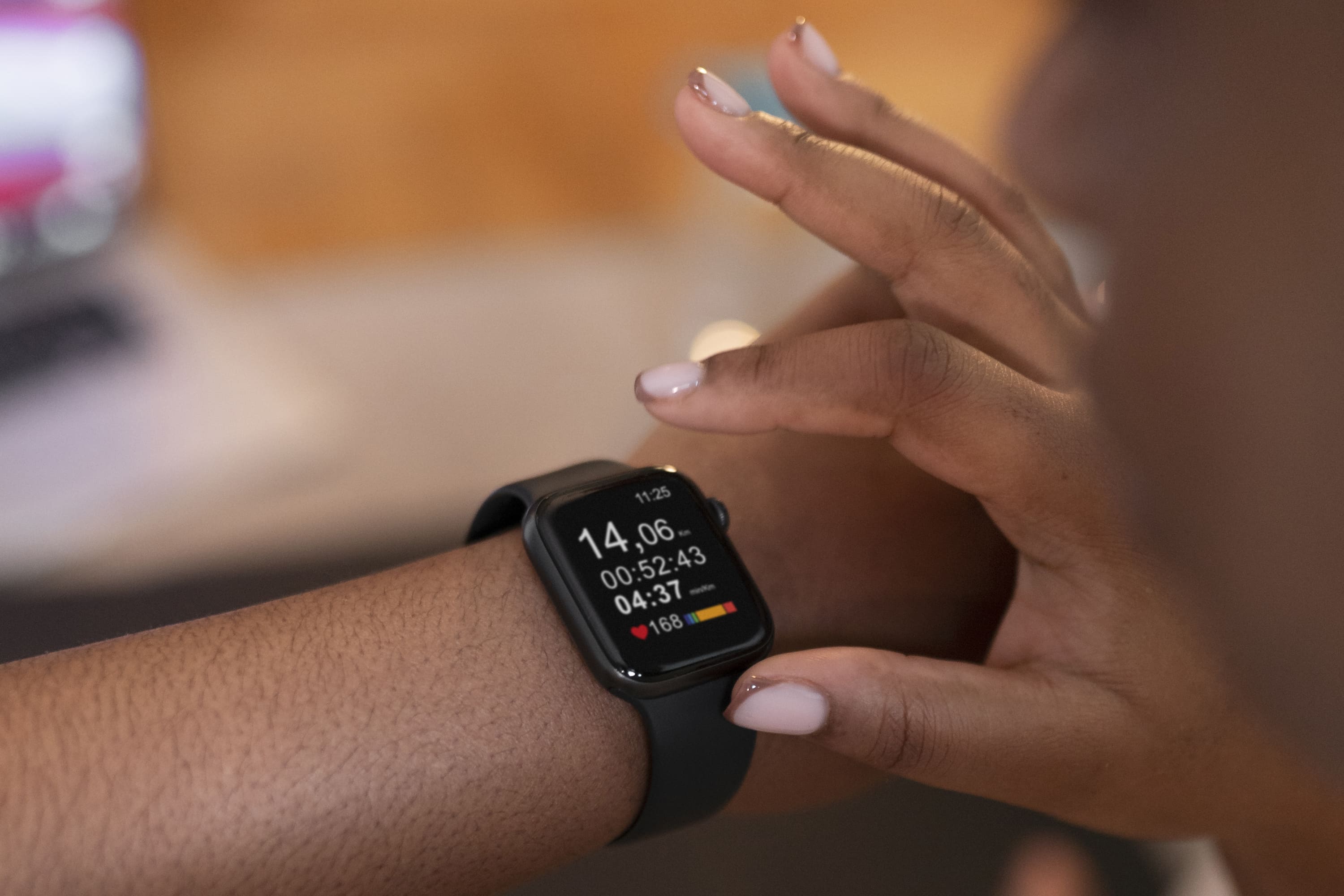 a man using apple watch se 3